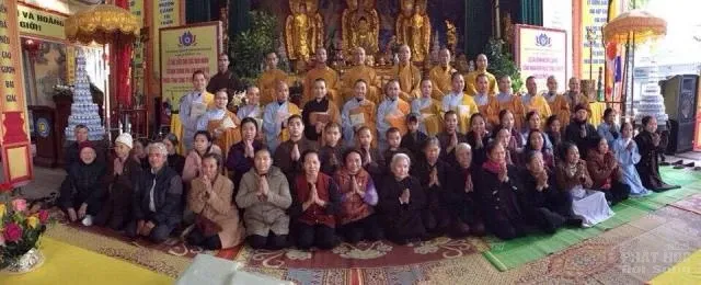 Ninh Bình: Tăng Ni đảnh lễ thầy ngày xuân tại chùa Hồng An 1 Ninh Bình: Tăng Ni đảnh lễ thầy ngày xuân tại chùa Hồng An image-1731932708976