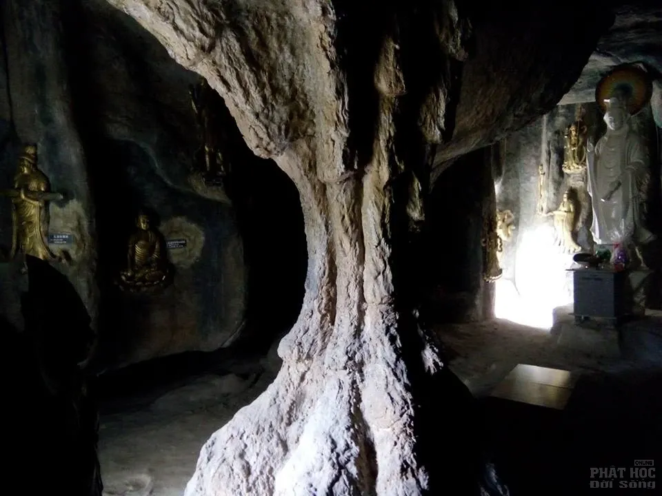 Núi Phổ Đà Sơn tại chùa Phước Quang tỉnh Quảng Nam image-1731745986768