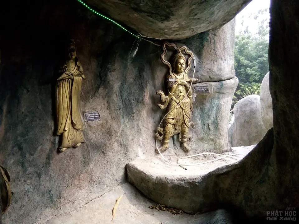 Núi Phổ Đà Sơn tại chùa Phước Quang tỉnh Quảng Nam image-1731745988459