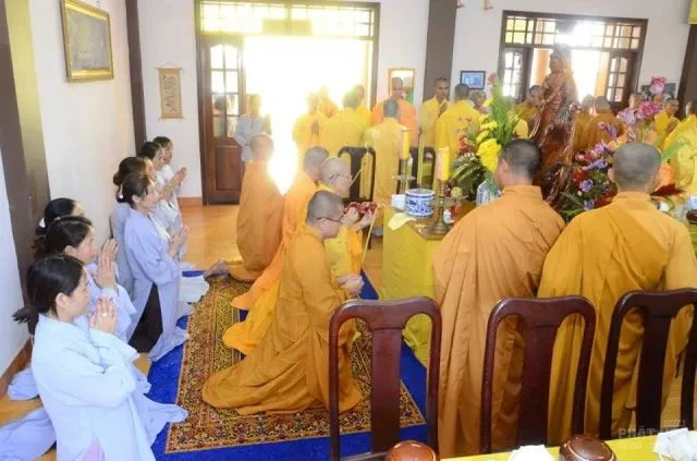 Phật giáo Đăk Nông tác pháp An Cư Kiết Hạ 2018 tại Chùa Hoa Nghiêm 24 Phật giáo Đăk Nông tác pháp An Cư Kiết Hạ 2018 tại Chùa Hoa Nghiêm image-1732292812589