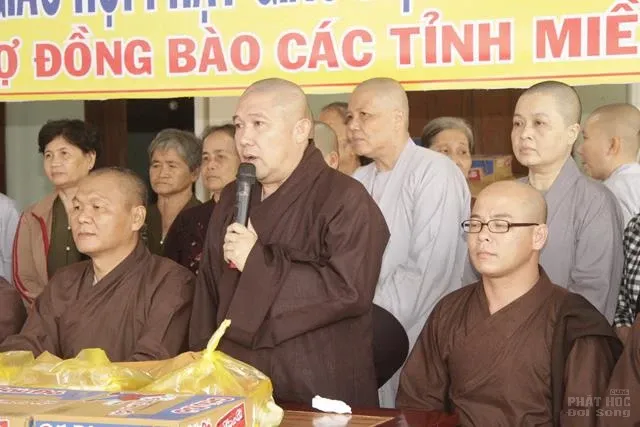 Phật giáo Đồng Tháp cứu trợ các tỉnh Miền trung image-1732292890919