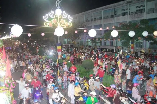 Phật giáo Đồng Tháp diễu hành xe hoa mừng Phật đản 2018 13 Phật giáo Đồng Tháp diễu hành xe hoa mừng Phật đản 2018 image-1732287854189
