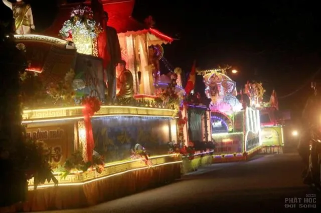Phật giáo Đồng Tháp diễu hành xe hoa mừng Phật đản 2018 20 Phật giáo Đồng Tháp diễu hành xe hoa mừng Phật đản 2018 image-1732287859183