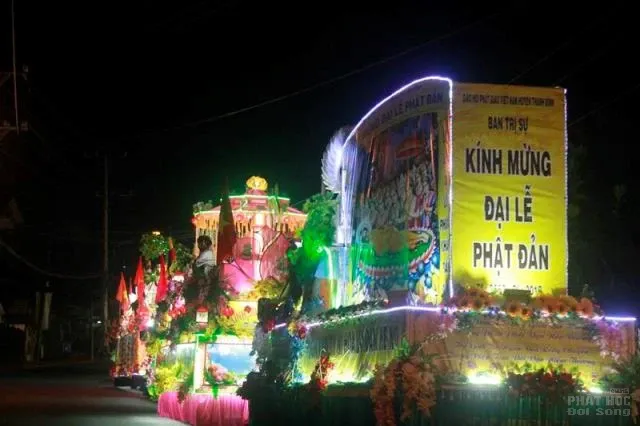 Phật giáo Đồng Tháp diễu hành xe hoa mừng Phật đản 2018 21 Phật giáo Đồng Tháp diễu hành xe hoa mừng Phật đản 2018 image-1732287859902