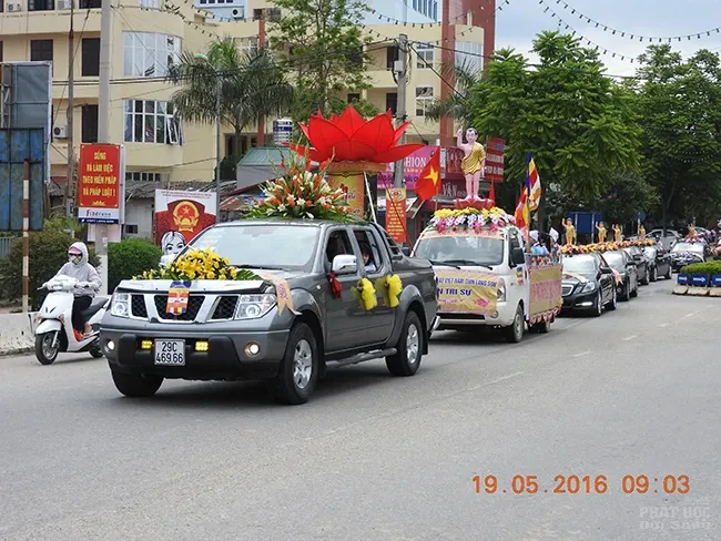 Phật giáo Lạng Sơn diễu hành xe hoa đặc biệt tại Việt Nam 9 Phật giáo Lạng Sơn diễu hành xe hoa đặc biệt tại Việt Nam image-1731747108948