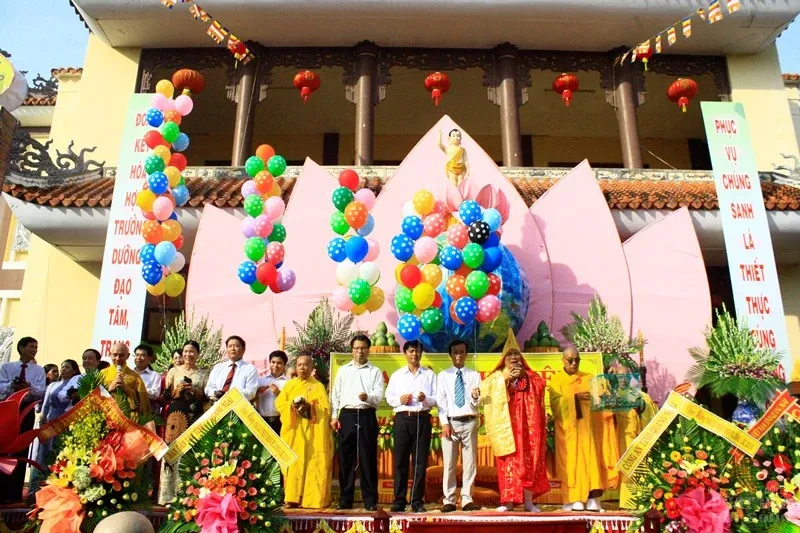 Phật giáo Quảng Ngãi đón mừng Phật đản PL: 2560 Phật giáo Quảng Ngãi đón mừng Phật đản PL: 2560 image-1731747070602