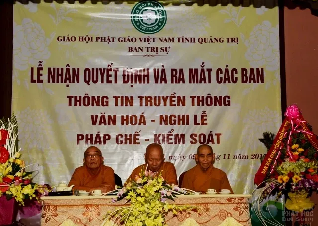 Phật giáo Quảng Trị nhận quyết định và ra mắt các ban, ngành  Phật giáo Quảng Trị nhận quyết định và ra mắt các ban, ngành image-1731938648178