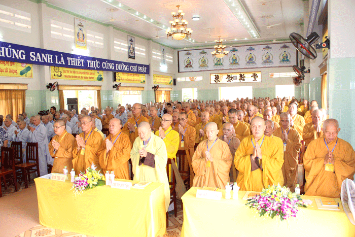 Phật giáo Tiền Giang khai giảng Khóa Bồi dưỡng nghiệp vụ Trụ trì năm 2018 image-1731943995293