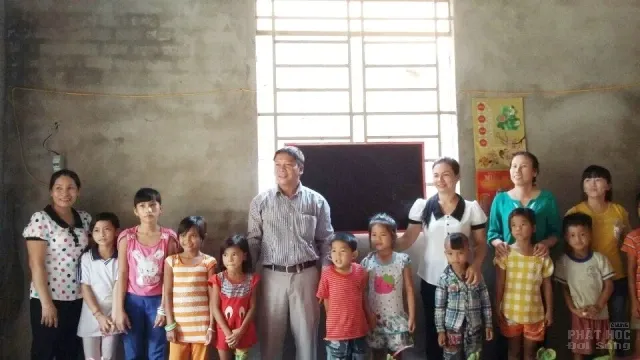 Quà Tết đến với lớp học tình thương 4 Quà Tết đến với lớp học tình thương image-1731726014074