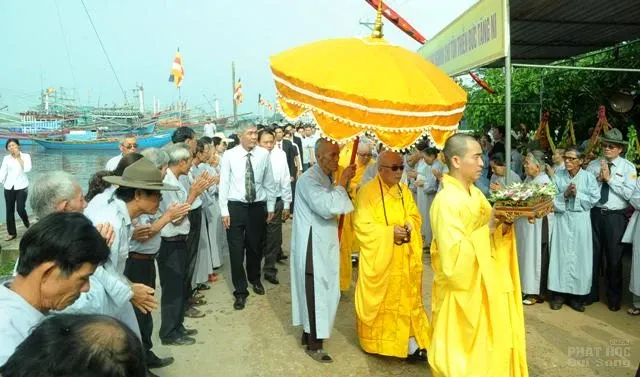 Quảng Trị: Bổ nhiệm ĐĐ Thích Nguyên Tâm trụ trì chùa Phú Hội image-1731938327395