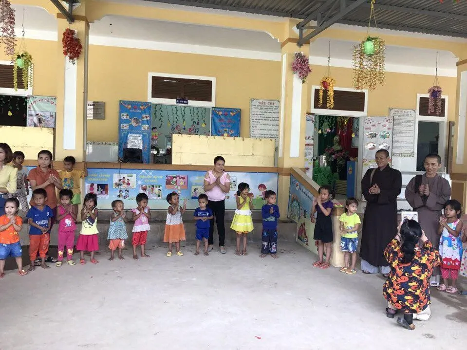 Quảng Trị: Chùa Sơn Thành mang trung thu đến với các em vùng dân tộc Quảng Trị: Chùa Sơn Thành mang trung thu đến với các em vùng dân tộc image-1731940431647