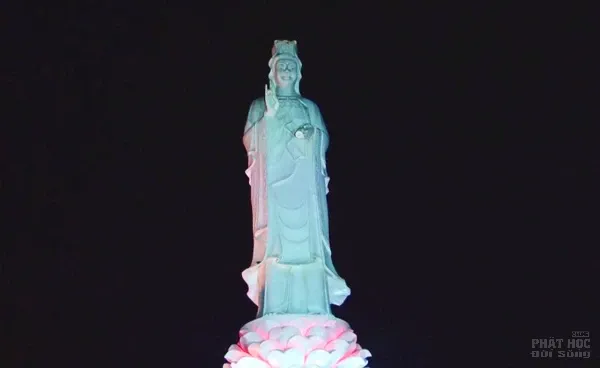 Quảng Trị: Chùa Sơn Thành tượng đài Quán Thế Âm cao 25m image-1731937959184