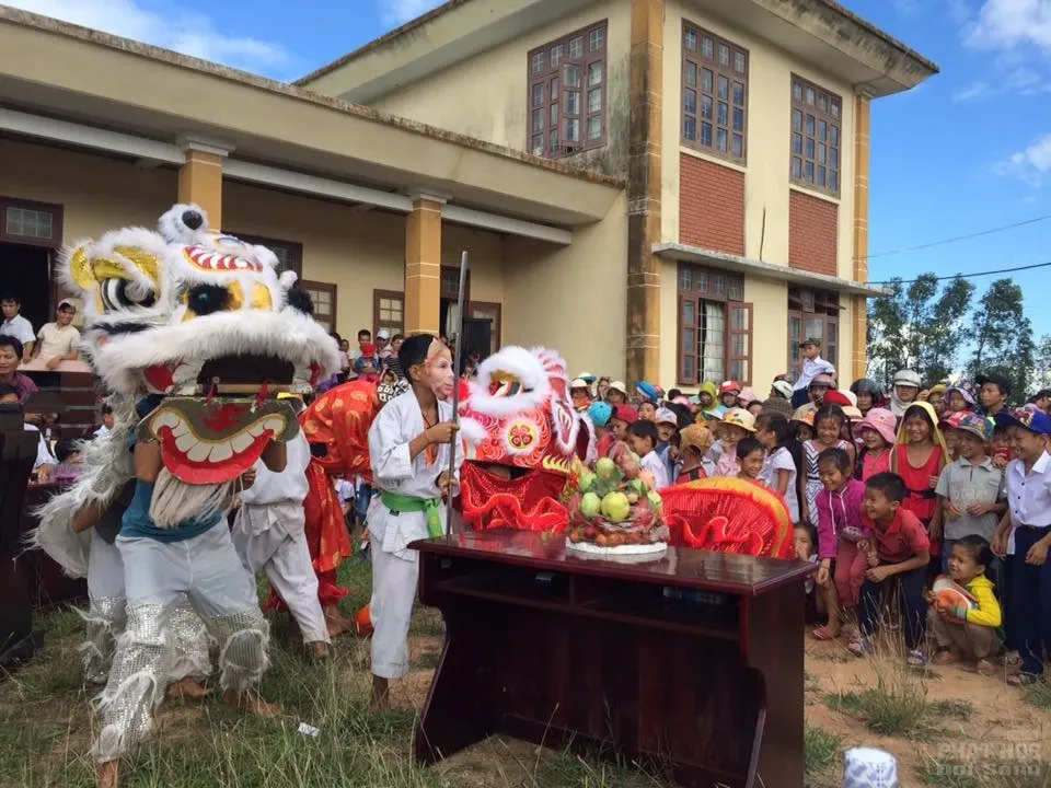 Quảng Trị: Làng Cu Hoan mừng hội trung thu 2 Quảng Trị: Làng Cu Hoan mừng hội trung thu image-1732290991277