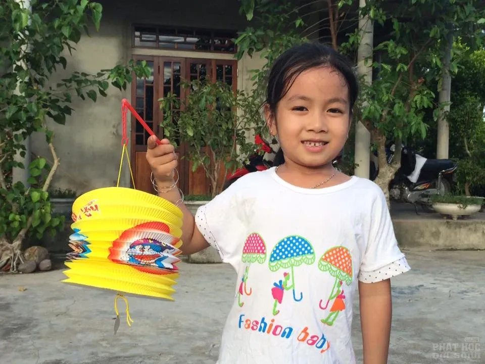 Quảng Trị: Làng Cu Hoan mừng hội trung thu 6 Quảng Trị: Làng Cu Hoan mừng hội trung thu image-1732290996679