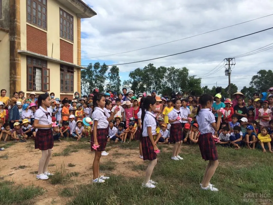 Quảng Trị: Làng Cu Hoan mừng hội trung thu 14 Quảng Trị: Làng Cu Hoan mừng hội trung thu image-1732291005481