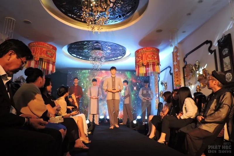 Ra mắt bộ sưu tập trang phục Phật tử image-1731938315861