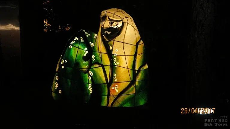 Rực rỡ lồng đèn Phật đản tại Hàn Quốc image-1731936412394