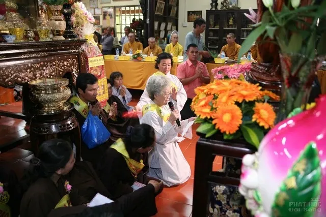 Sài Gòn: Chùa Phụng Sơn mừng hội Vu lan, dâng pháp y image-1732293315417