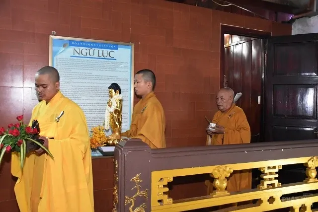 Sài Gòn: Chùa Phước Ân trang nghiêm lễ tắm Phật image-1732287644333