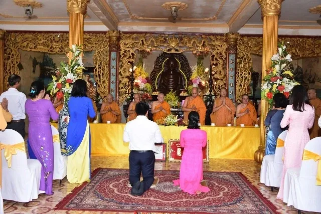 Sài Gòn: Lễ hằng thuận tại Tịnh xá Lộc Uyển image-1731919686558