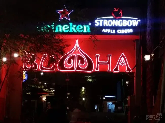 Sài Gòn: Quán rượu và thịt nướng lấy tên Buddha (Đức Phật) image-1731935121393