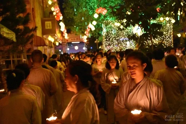 Sài Gòn: Tịnh xá Lộc Uyển vía Phật A Di Đà image-1731931172599