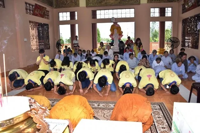 Sài Gòn: Tịnh xá Lộc Uyển cúng dường các trường hạ 9 Sài Gòn: Tịnh xá Lộc Uyển cúng dường các trường hạ image-1731748848693