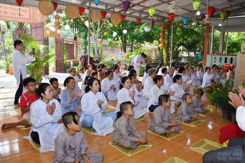 Sài Gòn: Tịnh xá Lộc Uyển - Tịnh thất Kỳ Viên trang nghiêm tổ chức lễ Phật đản 2 Sài Gòn: Tịnh xá Lộc Uyển - Tịnh thất Kỳ Viên trang nghiêm tổ chức lễ Phật đản image-1731944155366
