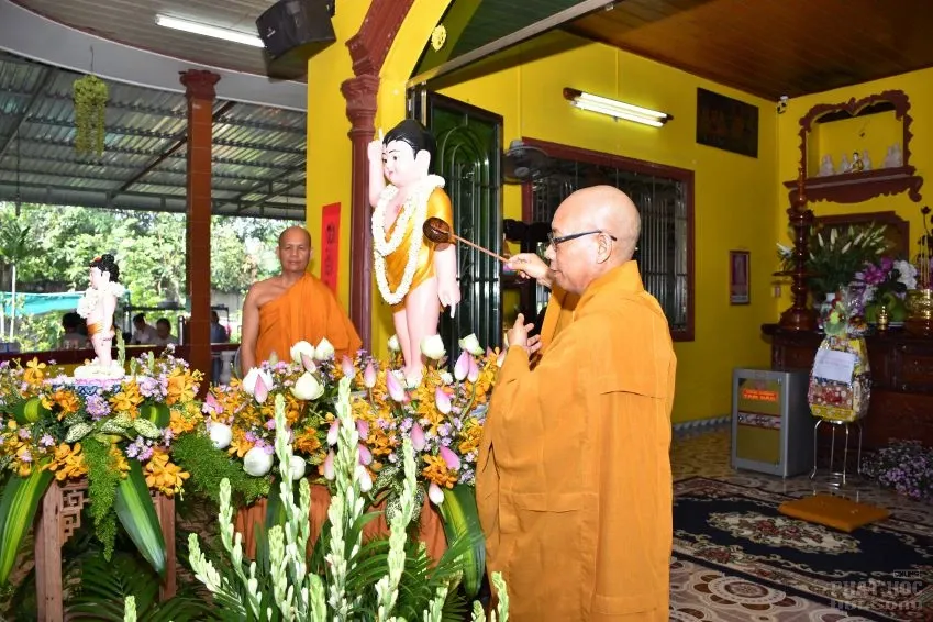 Sài Gòn: Tịnh xá Lộc Uyển - Tịnh thất Kỳ Viên trang nghiêm tổ chức lễ Phật đản 10 Sài Gòn: Tịnh xá Lộc Uyển - Tịnh thất Kỳ Viên trang nghiêm tổ chức lễ Phật đản image-1731944162602