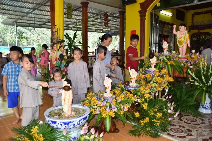 Sài Gòn: Tịnh xá Lộc Uyển - Tịnh thất Kỳ Viên trang nghiêm tổ chức lễ Phật đản 15 Sài Gòn: Tịnh xá Lộc Uyển - Tịnh thất Kỳ Viên trang nghiêm tổ chức lễ Phật đản image-1731944167319