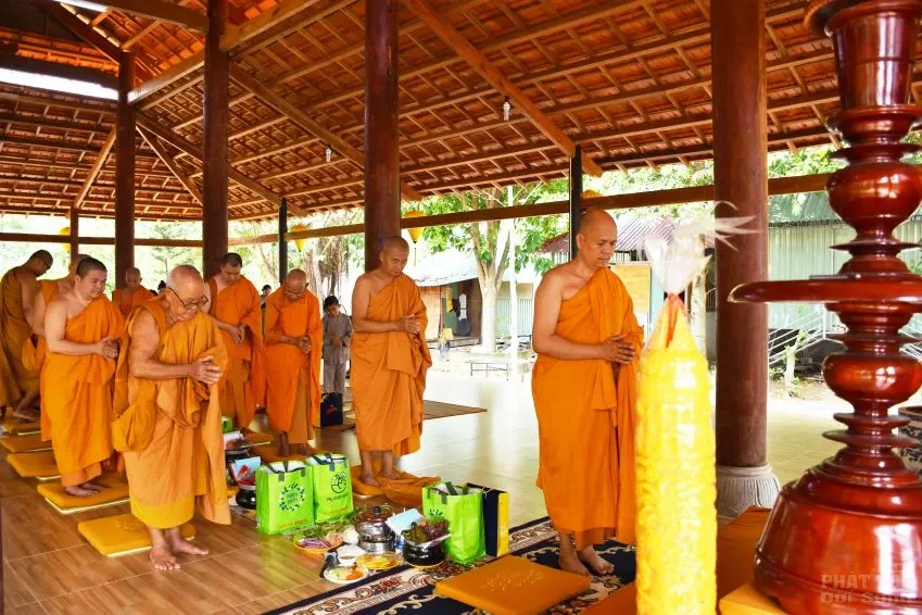 Sài Gòn: Tịnh xá Lộc Uyển - Tịnh thất Kỳ Viên trang nghiêm tổ chức lễ Phật đản 16 Sài Gòn: Tịnh xá Lộc Uyển - Tịnh thất Kỳ Viên trang nghiêm tổ chức lễ Phật đản image-1731944168332