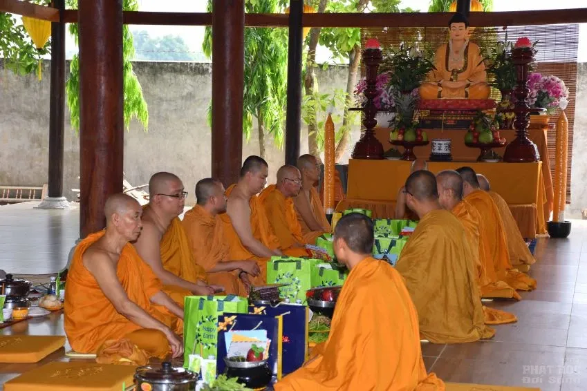 Sài Gòn: Tịnh xá Lộc Uyển - Tịnh thất Kỳ Viên trang nghiêm tổ chức lễ Phật đản 18 Sài Gòn: Tịnh xá Lộc Uyển - Tịnh thất Kỳ Viên trang nghiêm tổ chức lễ Phật đản image-1731944170190