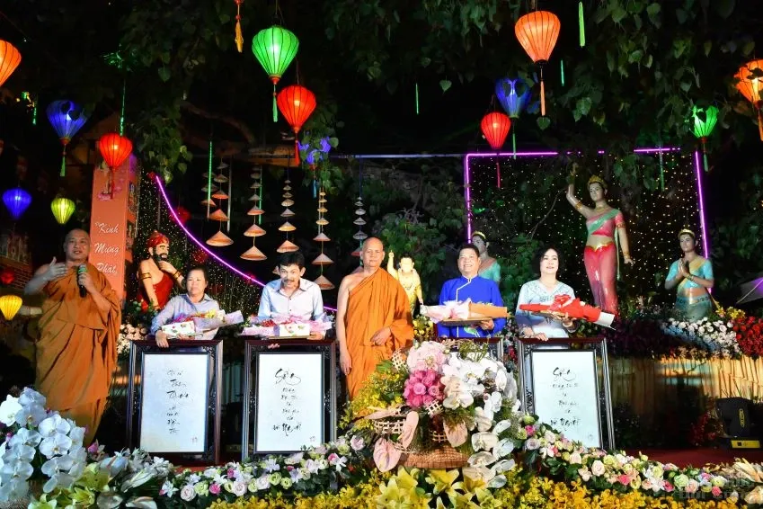Sài Gòn: Tịnh xá Lộc Uyển - Tịnh thất Kỳ Viên trang nghiêm tổ chức lễ Phật đản 25 Sài Gòn: Tịnh xá Lộc Uyển - Tịnh thất Kỳ Viên trang nghiêm tổ chức lễ Phật đản image-1731944176416