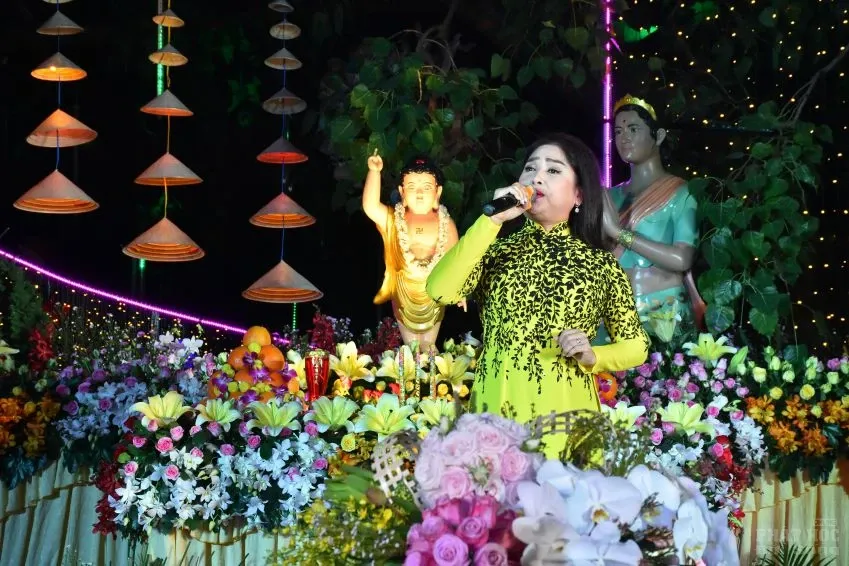 Sài Gòn: Tịnh xá Lộc Uyển - Tịnh thất Kỳ Viên trang nghiêm tổ chức lễ Phật đản 28 Sài Gòn: Tịnh xá Lộc Uyển - Tịnh thất Kỳ Viên trang nghiêm tổ chức lễ Phật đản image-1731944179087