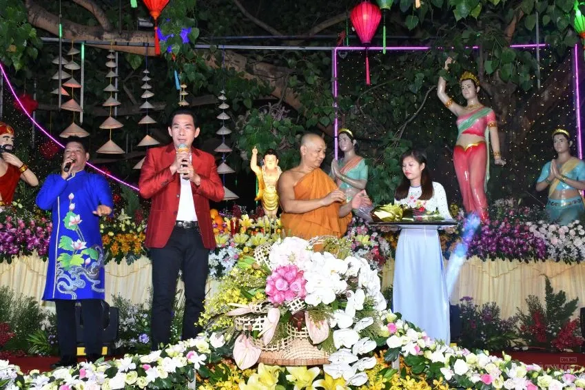 Sài Gòn: Tịnh xá Lộc Uyển - Tịnh thất Kỳ Viên trang nghiêm tổ chức lễ Phật đản 42 Sài Gòn: Tịnh xá Lộc Uyển - Tịnh thất Kỳ Viên trang nghiêm tổ chức lễ Phật đản image-1731944191889