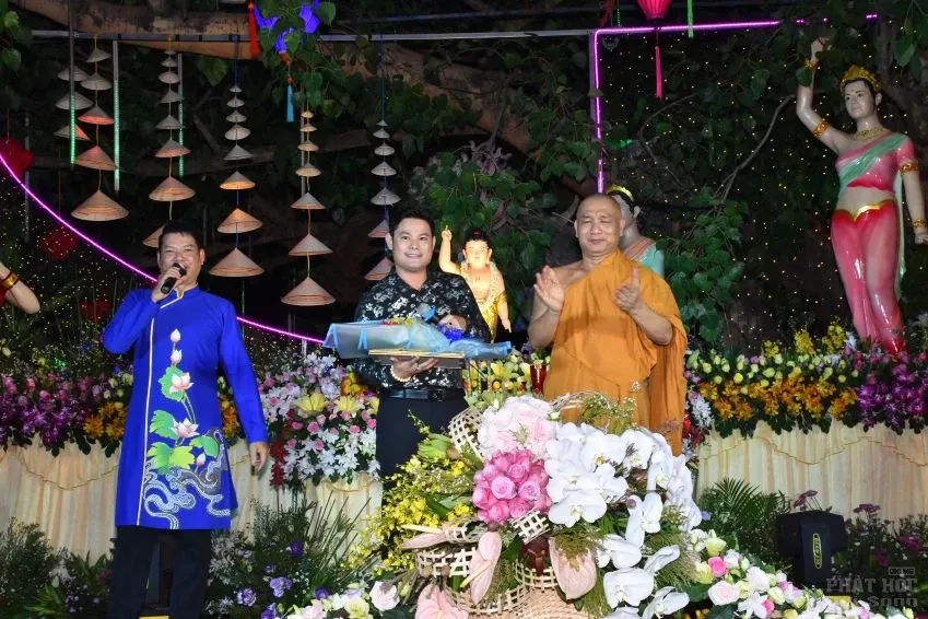 Sài Gòn: Tịnh xá Lộc Uyển - Tịnh thất Kỳ Viên trang nghiêm tổ chức lễ Phật đản 49 Sài Gòn: Tịnh xá Lộc Uyển - Tịnh thất Kỳ Viên trang nghiêm tổ chức lễ Phật đản image-1731944198354
