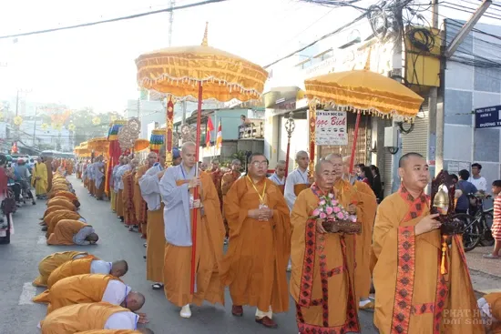 Sóc Trăng: Khai mạc Đại Giới đàn Phi Lai – Chí Thiền năm 2017 image-1731936102632