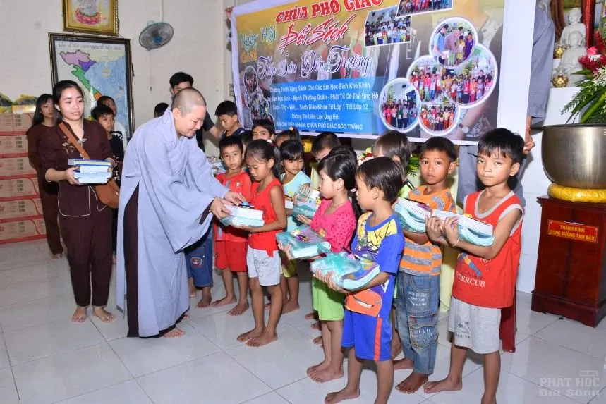 Sóc Trăng: Long trọng tổ chức lễ Vu lan Pl 2562 12 Sóc Trăng: Long trọng tổ chức lễ Vu lan Pl 2562 image-1732288329028