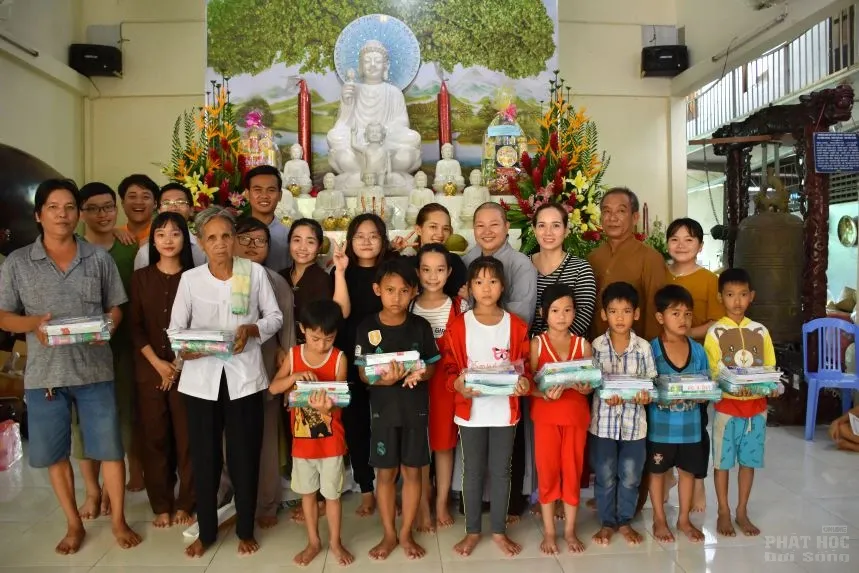 Sóc Trăng: Long trọng tổ chức lễ Vu lan Pl 2562 17 Sóc Trăng: Long trọng tổ chức lễ Vu lan Pl 2562 image-1732288334066
