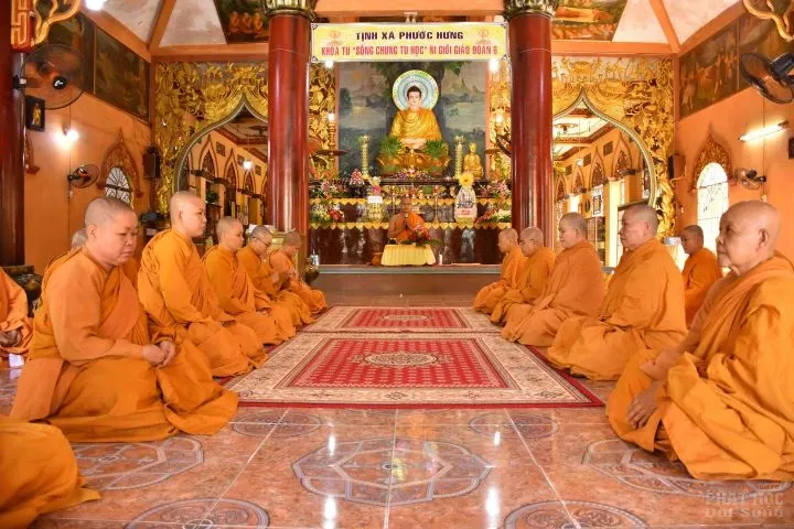 Sự an lạc của ngày thứ hai trong khóa tu phân đoàn Ni giới – Giáo đoàn 6 39 Sự an lạc của ngày thứ hai trong khóa tu phân đoàn Ni giới – Giáo đoàn 6 image-1731944668783