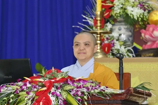 Sư cô Thích Nữ Hương Nhũ giảng khóa tu mùa hè chùa Phước Viên Sư cô Thích Nữ Hương Nhũ giảng khóa tu mùa hè chùa Phước Viên image-1731748931653