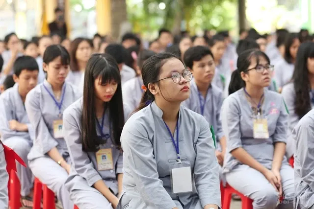 Sư cô Thích Nữ Hương Nhũ giảng khóa tu mùa hè chùa Phước Viên Sư cô Thích Nữ Hương Nhũ giảng khóa tu mùa hè chùa Phước Viên image-1731748935875