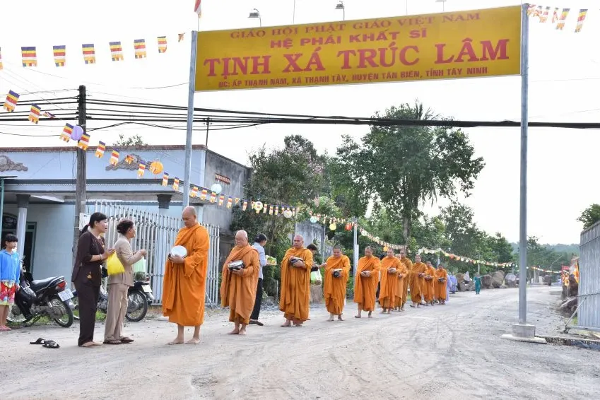 Tân Biên: Tịnh xá Trúc Lâm tổ chức lễ Phật đản PL 2562 – DL 2018 19 Tân Biên: Tịnh xá Trúc Lâm tổ chức lễ Phật đản PL 2562 – DL 2018 image-1731932792737