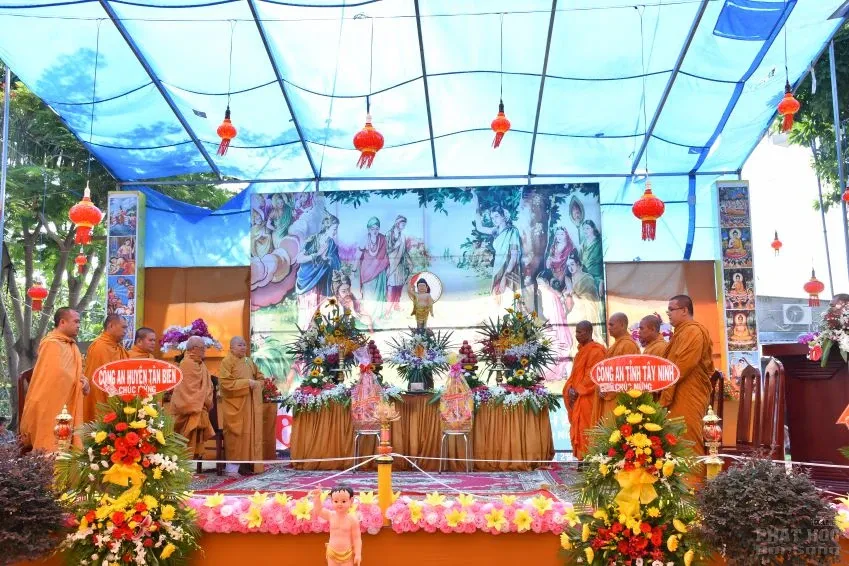 Tân Biên: Tịnh xá Trúc Lâm tổ chức lễ Phật đản PL 2562 – DL 2018 image-1731932801517