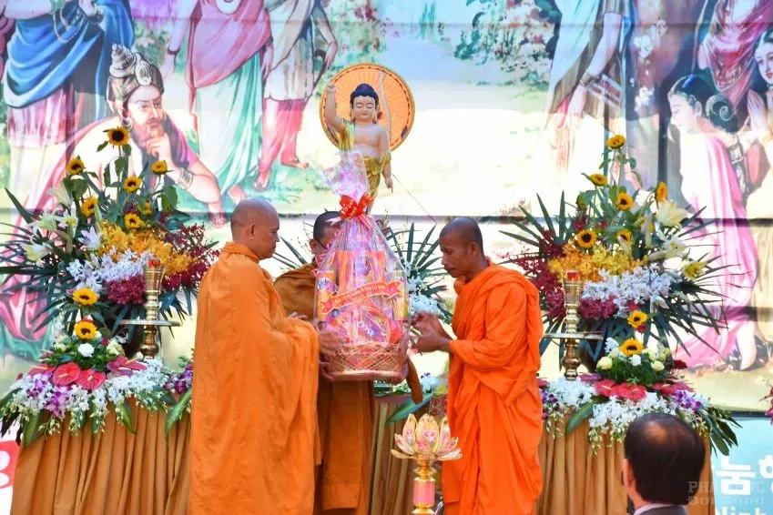 Tân Biên: Tịnh xá Trúc Lâm tổ chức lễ Phật đản PL 2562 – DL 2018 34 Tân Biên: Tịnh xá Trúc Lâm tổ chức lễ Phật đản PL 2562 – DL 2018 image-1731932805883