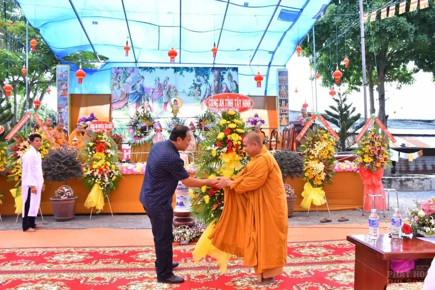 Tân Biên: Tịnh xá Trúc Lâm tổ chức lễ Phật đản PL 2562 – DL 2018 39 Tân Biên: Tịnh xá Trúc Lâm tổ chức lễ Phật đản PL 2562 – DL 2018 image-1731932810123