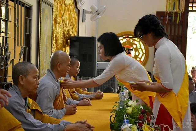 Tân Bình: Chùa Khánh Thiền trang nghiêm tổ chức lễ vu lan 8 Tân Bình: Chùa Khánh Thiền trang nghiêm tổ chức lễ vu lan image-1731941045193