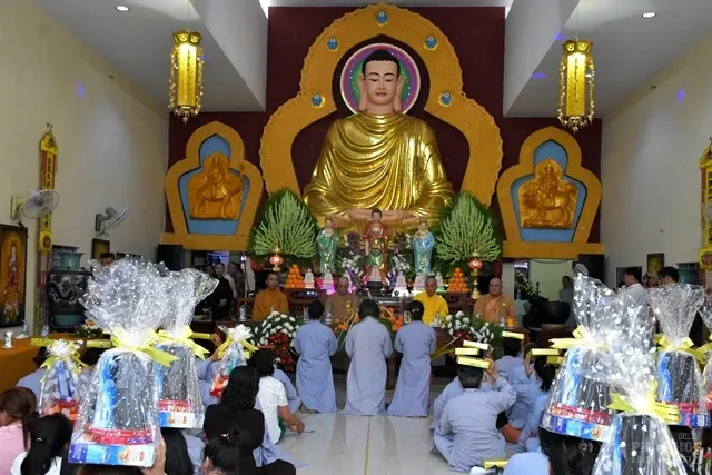 Tân Bình: Chùa Khánh Thiền trang nghiêm tổ chức lễ vu lan 15 Tân Bình: Chùa Khánh Thiền trang nghiêm tổ chức lễ vu lan image-1731941050009