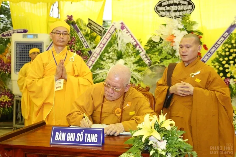 Tang lễ cố Hòa thượng Thích Quang Đạo ngày 19/7 9 Tang lễ cố Hòa thượng Thích Quang Đạo ngày 19/7 image-1732291286747