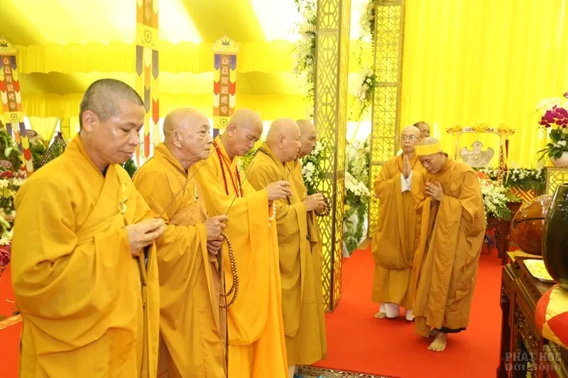 Tang lễ cố Hòa thượng Thích Quang Đạo ngày 19/7 34 Tang lễ cố Hòa thượng Thích Quang Đạo ngày 19/7 image-1732291314735